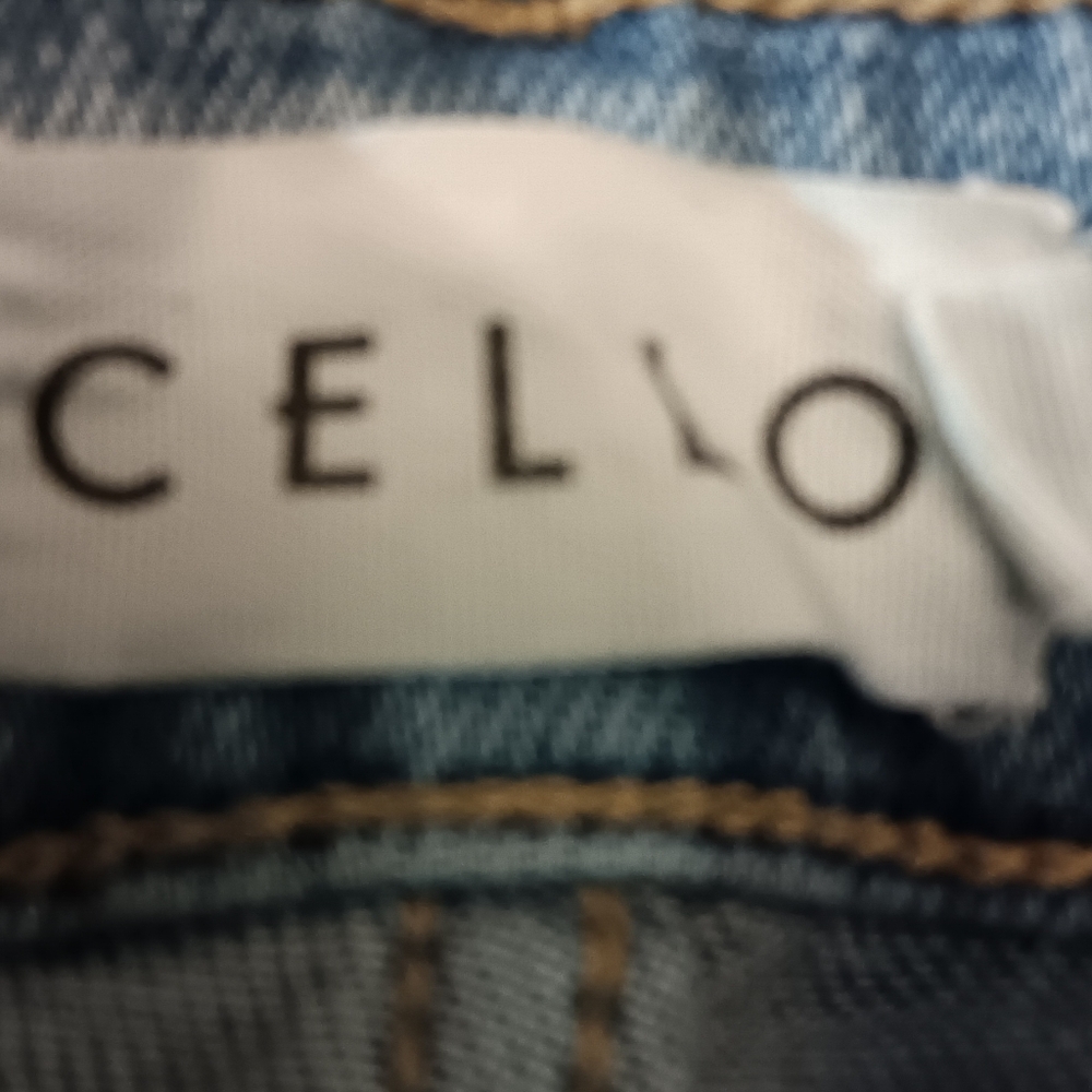 Womens skinny Ripped jeans